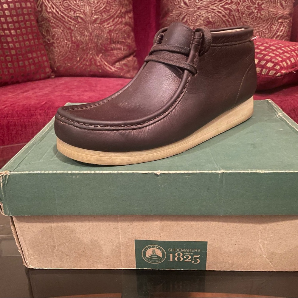Clarks Men's Dark Brown Leather Chukka Boots